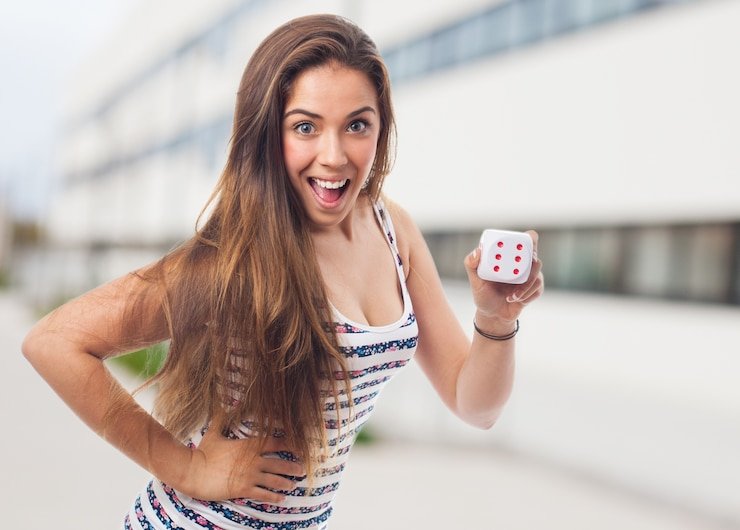 Antarmuka aplikasi badak178 dengan meja Pretty Gaming di layar ponsel